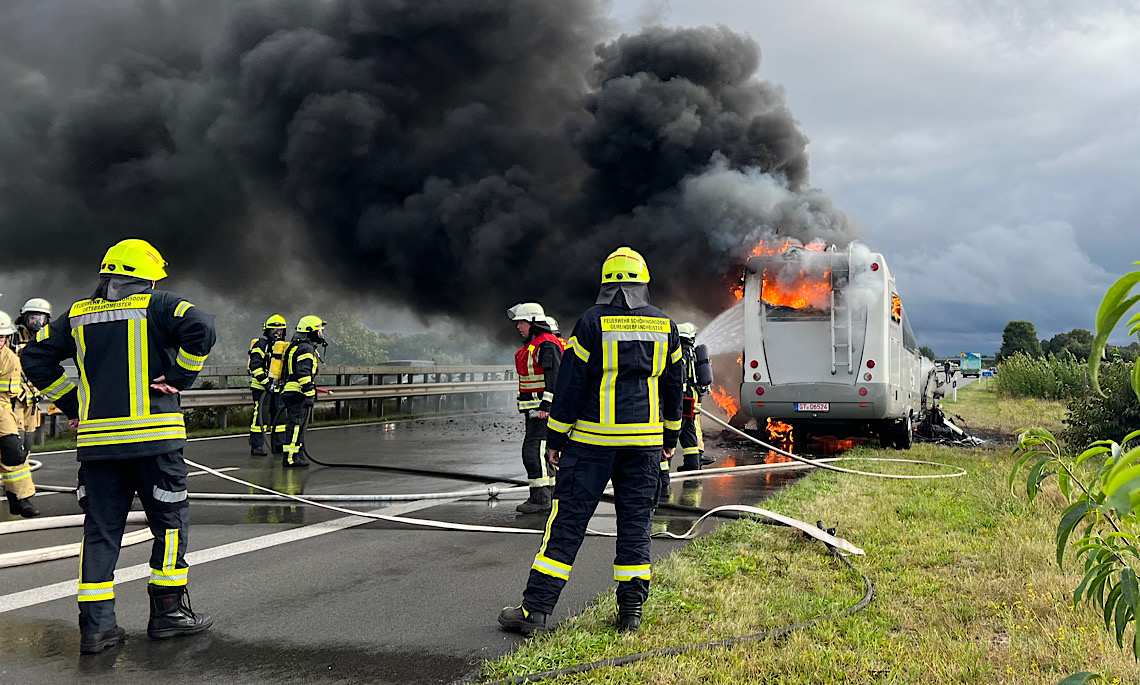 Meppen – Wohnmobil gerät auf A31 in Brand