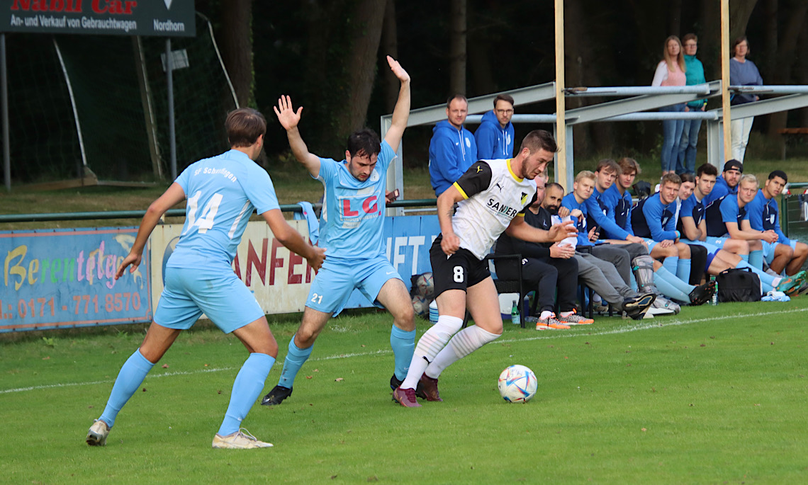 Ergebnisse des 15. Spieltags in der Bezirksliga Weser-Ems – SF Schwefingen meldet sich mit Heimsieg im Aufstiegsrennen zurück