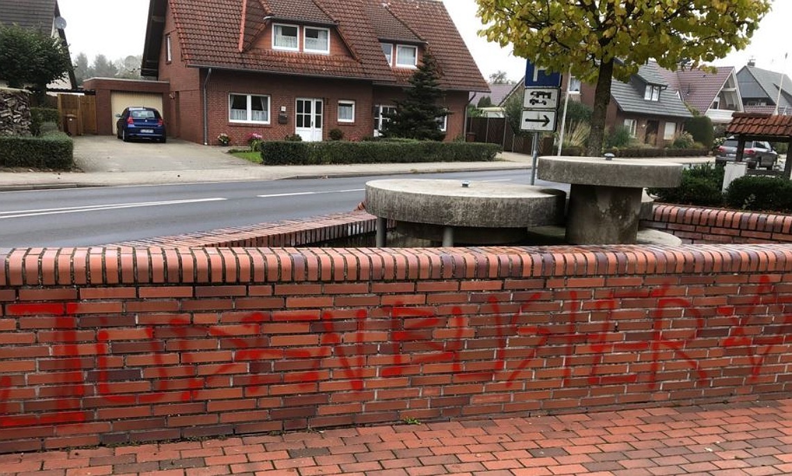 Werlte – Brunnen mit dem Wort “Judenbuster” beschmiert