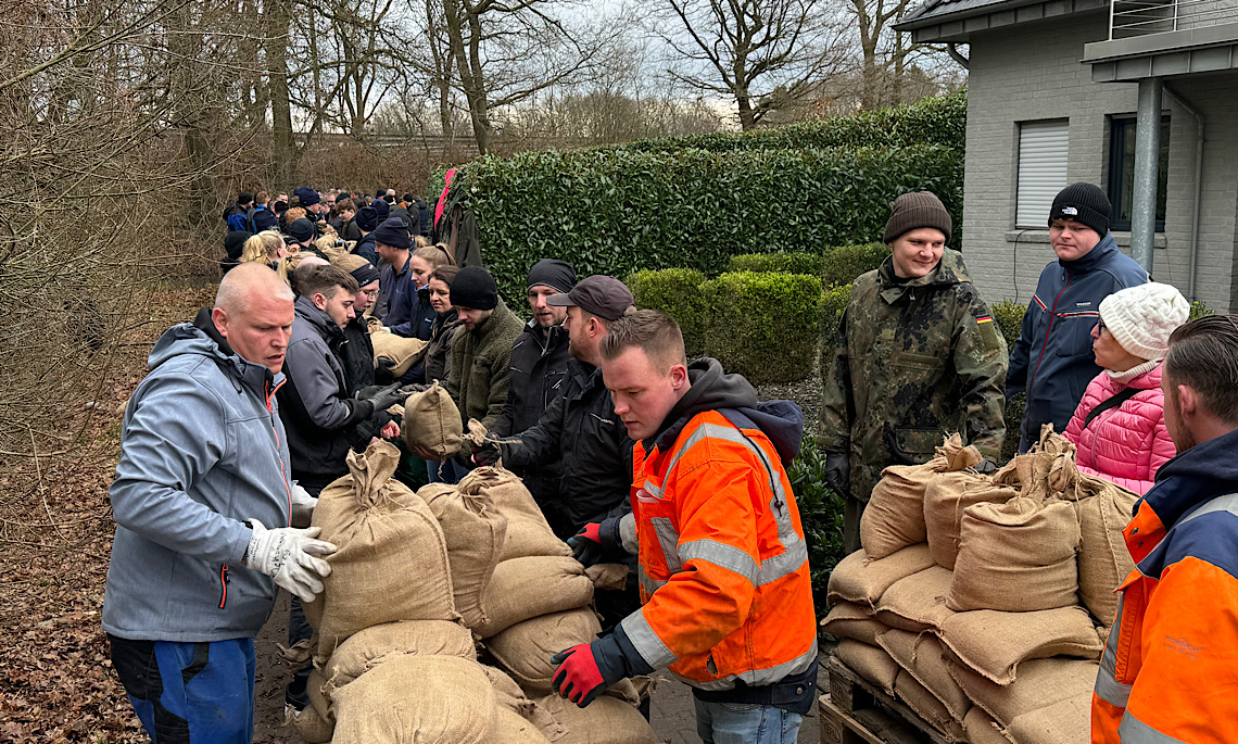 Hochwasser in Haren – Alle Hände voll zu tun