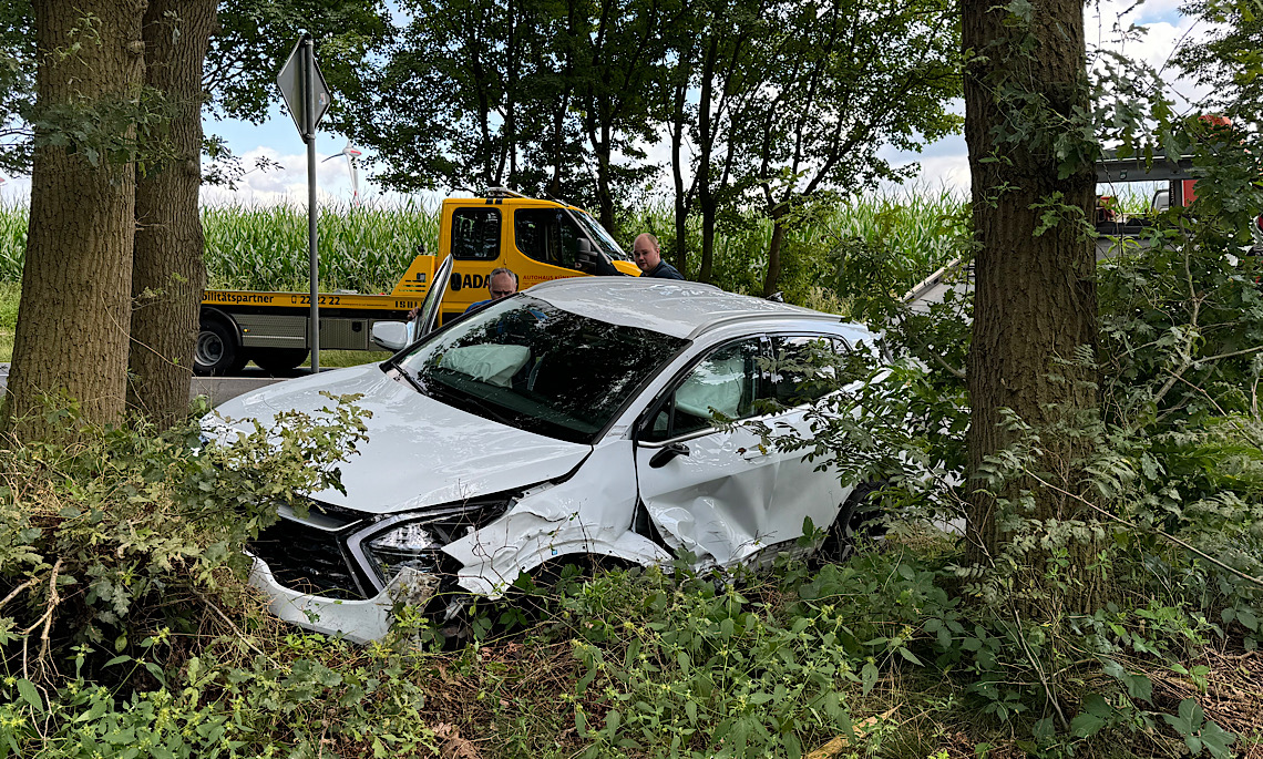 Sechs Verletzte nach Unfall auf Berßener Straße