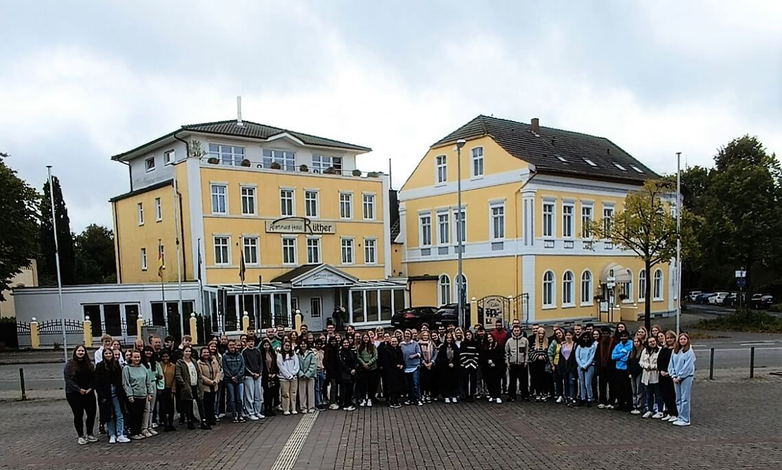 Papenburg – 100 Auszubildende beginnen eine Ausbildung zur Pflegefachkraft