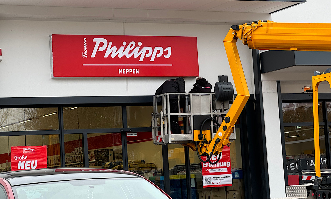 Große Markt-Neueröffnung von Thomas Philipps in Meppen am 9.11.2024