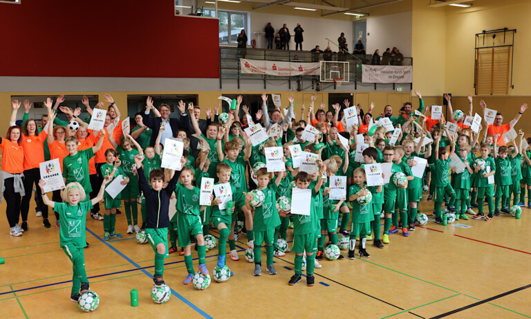 Inklusion durch Sport – Werderfreunde veranstalteten inklusives Fußballcamp in Lingen