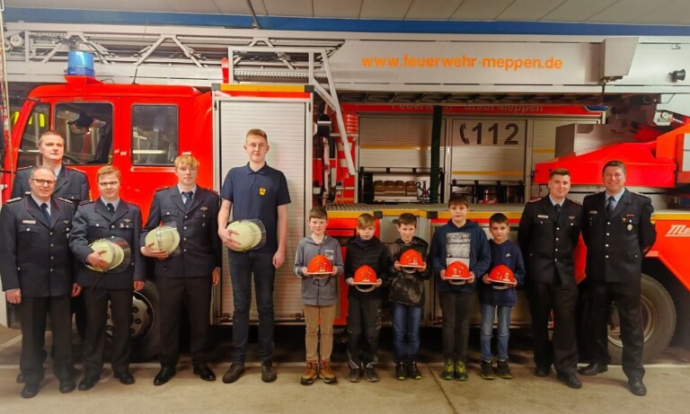 Jugendfeuerwehr Meppen – Neuaufnahmen & Übergaben an die Einsatzabteilung