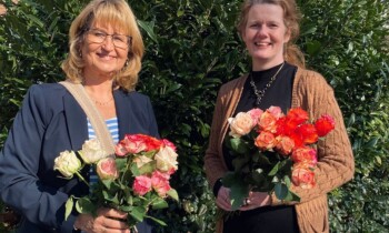 Meppen sagt es mit fairen Rosen – Rosenaktion der Gleichstellungsbeauftragten und des Fairtrade-Teams