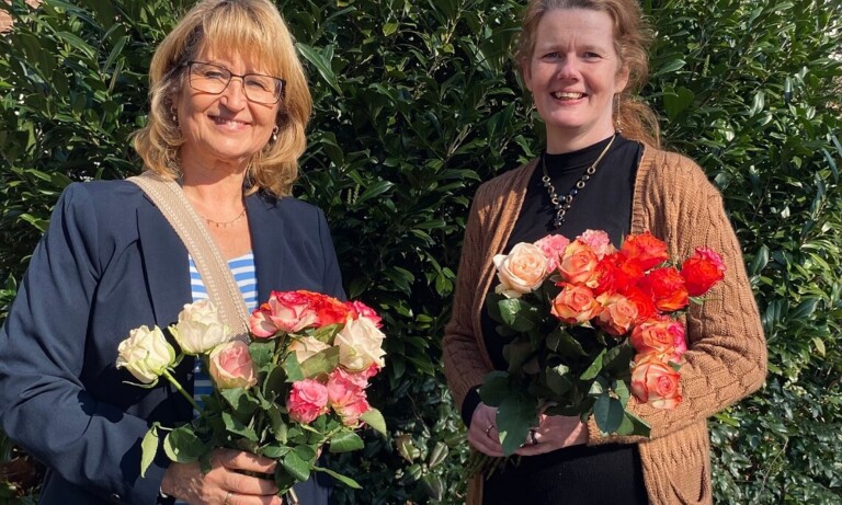 Meppen sagt es mit fairen Rosen – Rosenaktion der Gleichstellungsbeauftragten und des Fairtrade-Teams